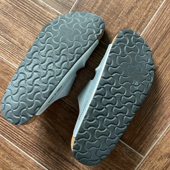 GUC Birkenstock Arizona Silver Size 39 (8.5) - Picture 5 of 5